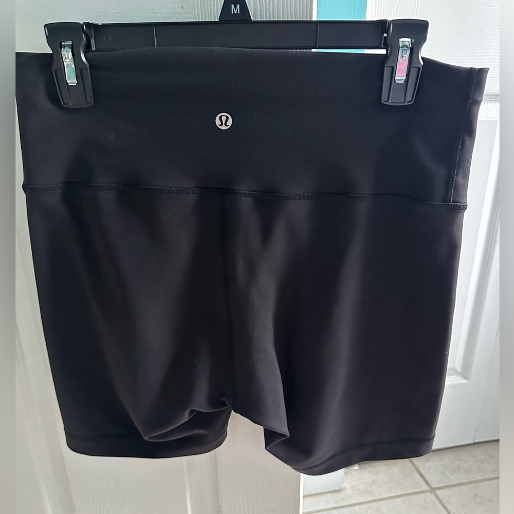 Lululemon biker shorts 6”